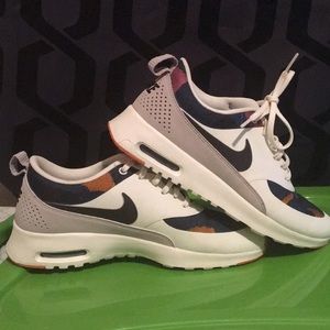 Nike women’s Air Max Thea size 8.5